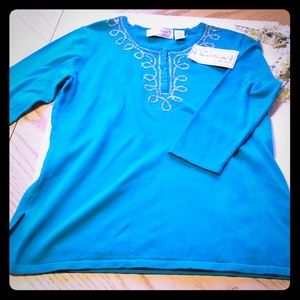 Sarah Bentley  tee long sleeves. ( P)
